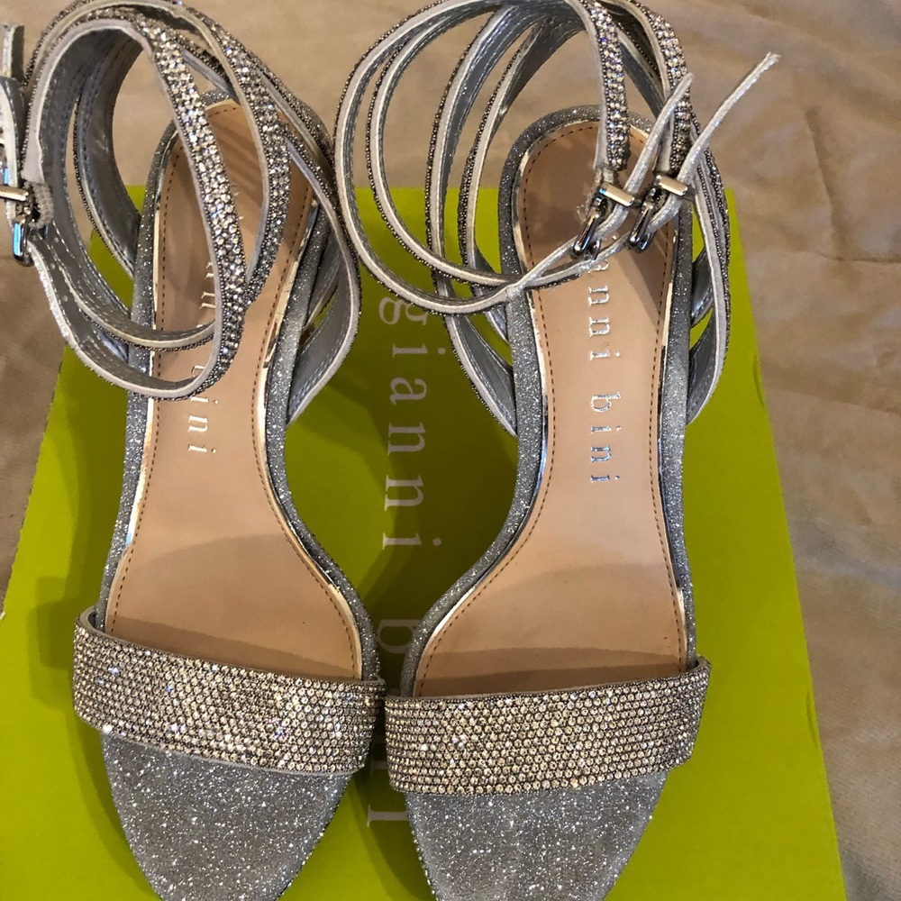 Beautiful sparkling evening heels (6.5) with evening clutch/chained shoulder bag